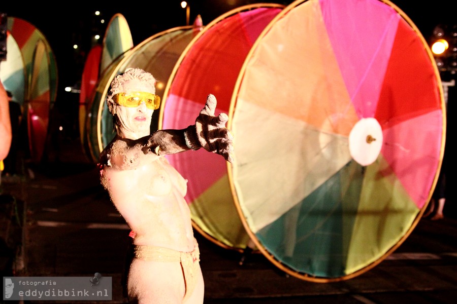 2014-07-11 Compagnie Off - Les Roues de Couleurs (Deventer Op Stelten) 003